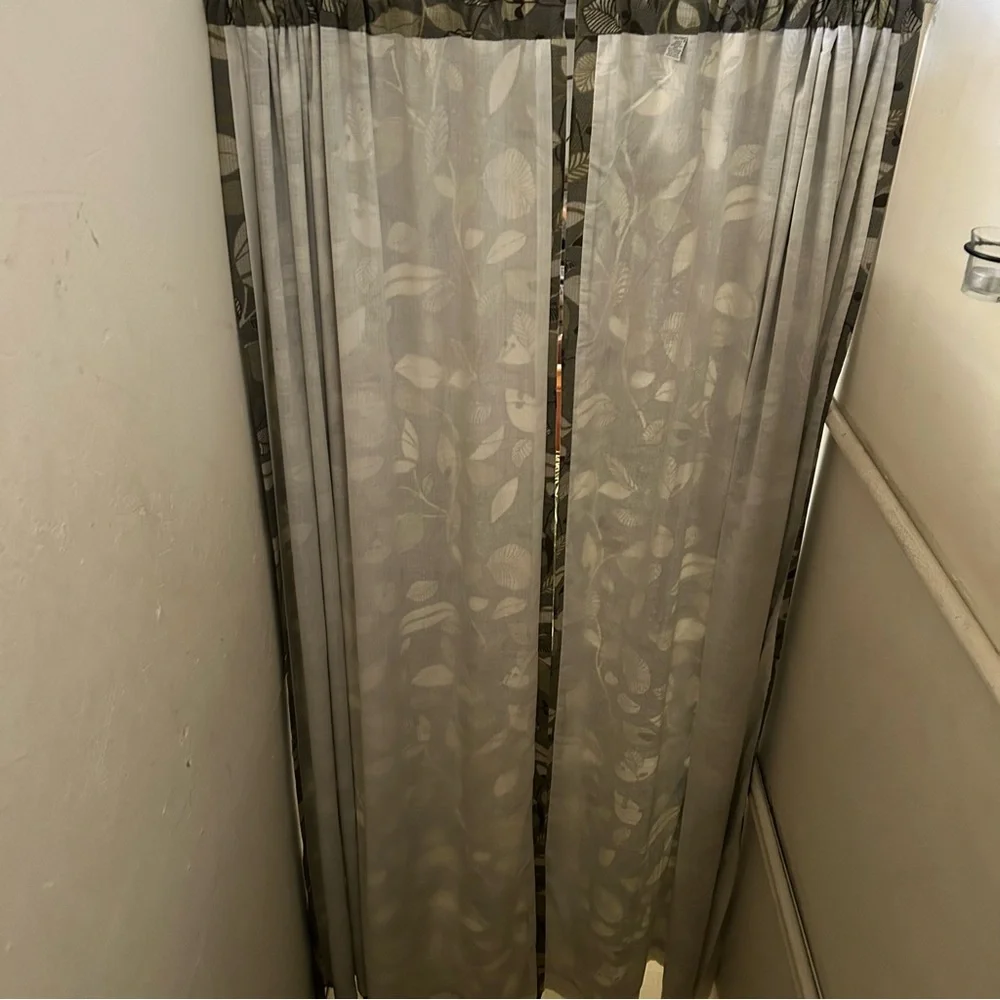WORLD MARKET Floral Leaf Patterned 2-pcs Curtains Fully Lined #1005252